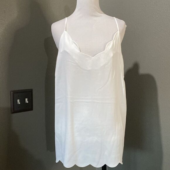 Halogen White Scalloped Cami Tank Blouse - Picture 2 of 11